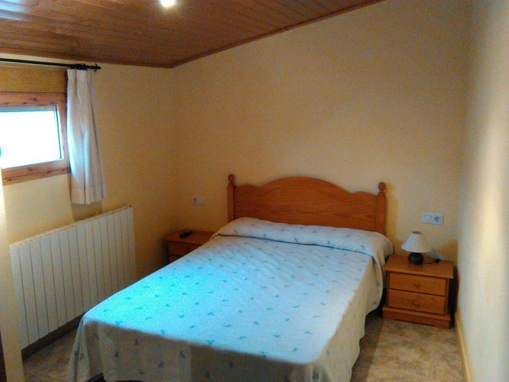Apartamentos Turisticos Rosario Camarena de la Sierra Phòng bức ảnh