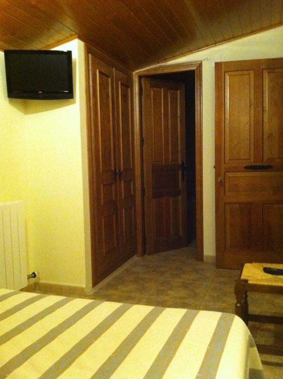 Apartamentos Turisticos Rosario Camarena de la Sierra Ngoại thất bức ảnh
